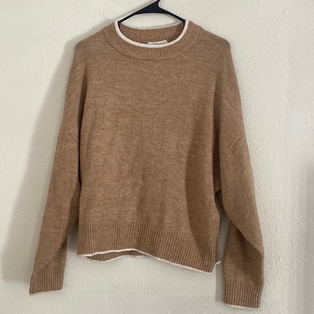 H&M camel long sleeve sweater.